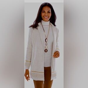 CHICO’S TEXTURED EMBELLISHED TRIM CREAM/GOLD TOPPER JACKET